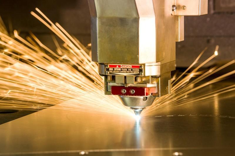 Metal podczas cięcia laserowego
